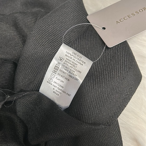 🌷NET Fashion Sooo Soft Scarf NWT - Picture 4 of 9